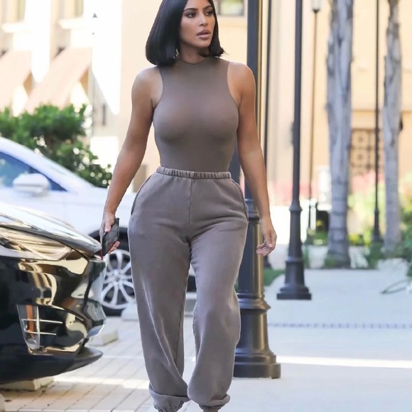 Available - Picture 7 of 13